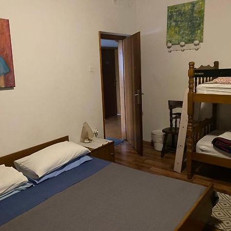 Hostel-Sezanalokev B&B Eksteriør billede