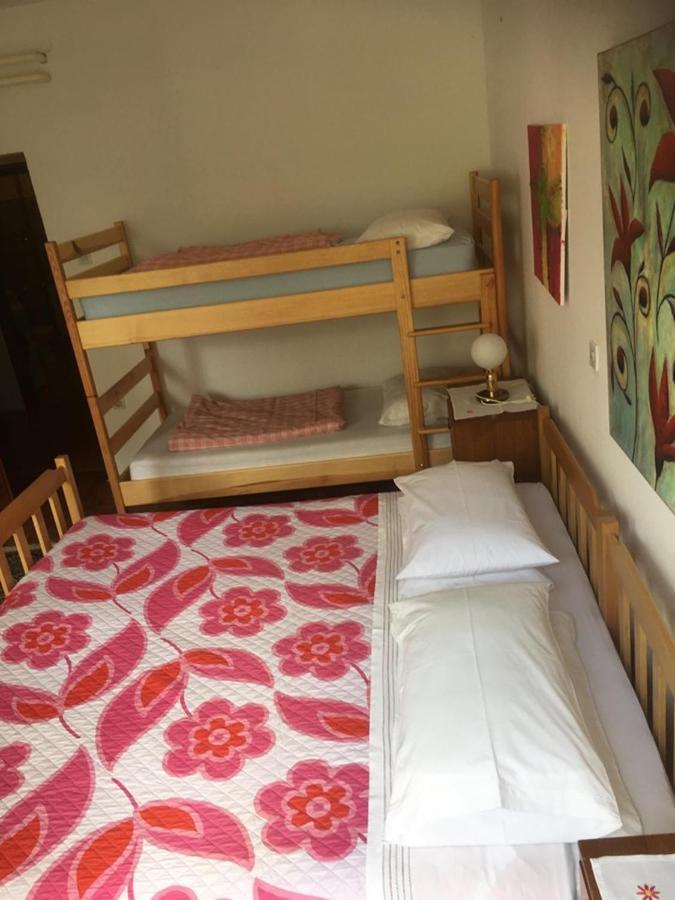 Hostel-Sezanalokev B&B Eksteriør billede