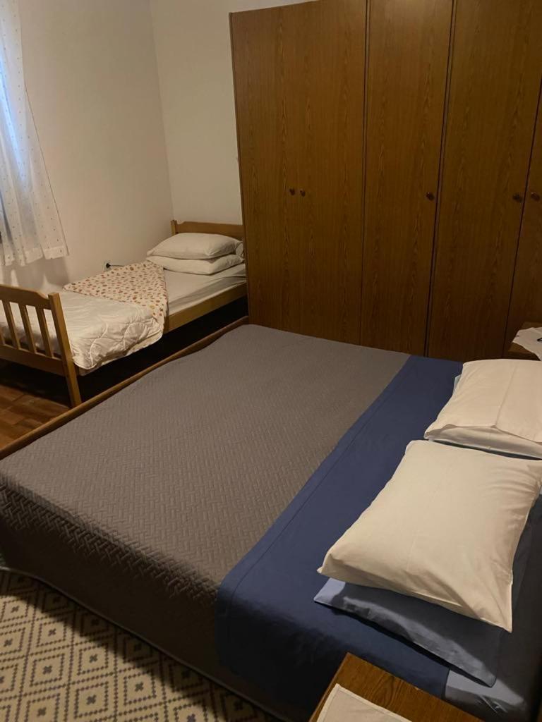 Hostel-Sezanalokev B&B Eksteriør billede
